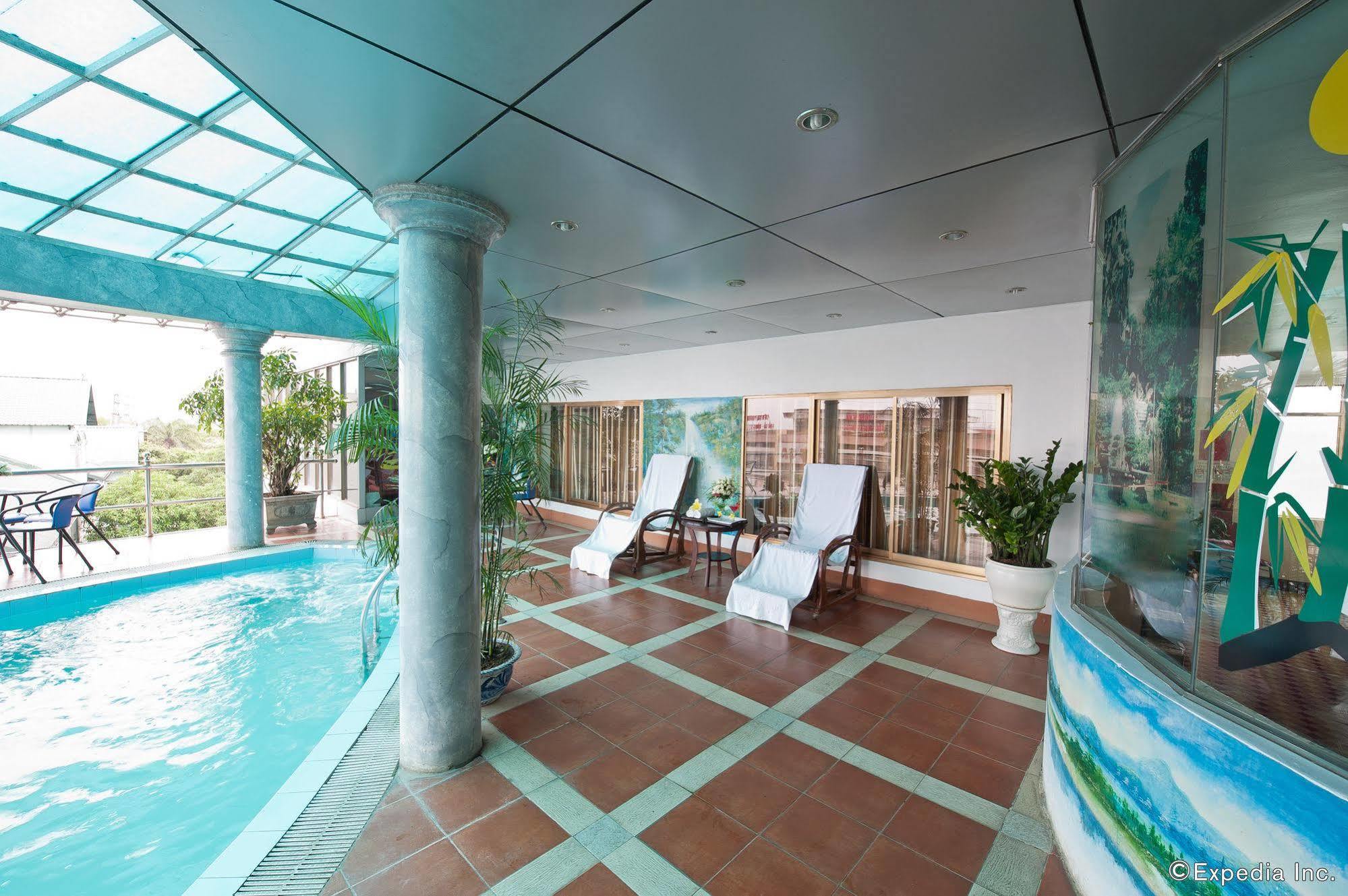Muong Thanh Vinh Hotel Exterior foto